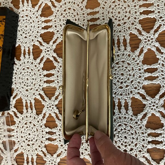 NOS Vintage Belle Brummel Green Leather Clutch Purse with the box - Picture 11 of 15